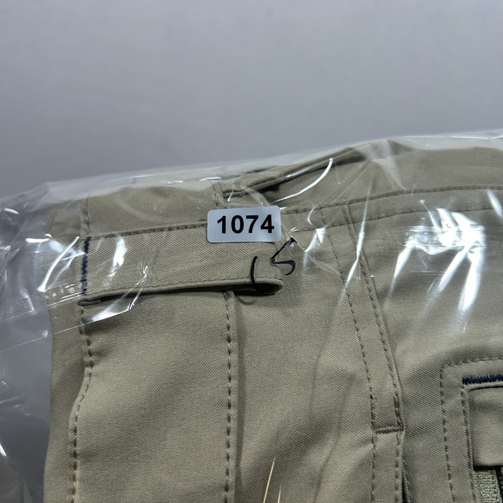 Scottevest Action Adventure Shorts Mens 42 Khaki Cargo Travel Hiking 17 Pocket - Picture 9 of 9